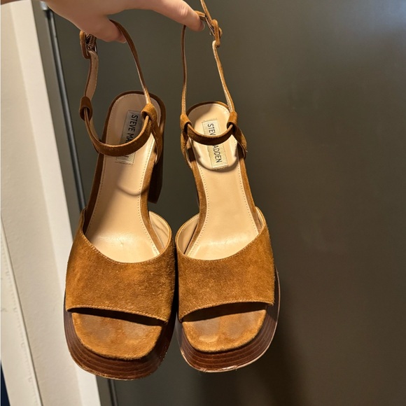 Steve Madden 70s Block Heels - Picture 7 of 9